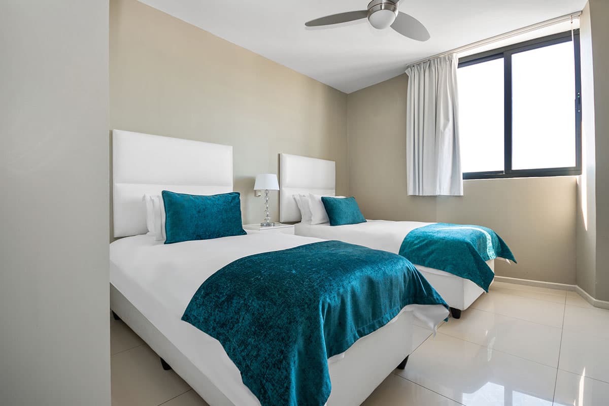 Three Bedroom Deluxe Suite — photo 14