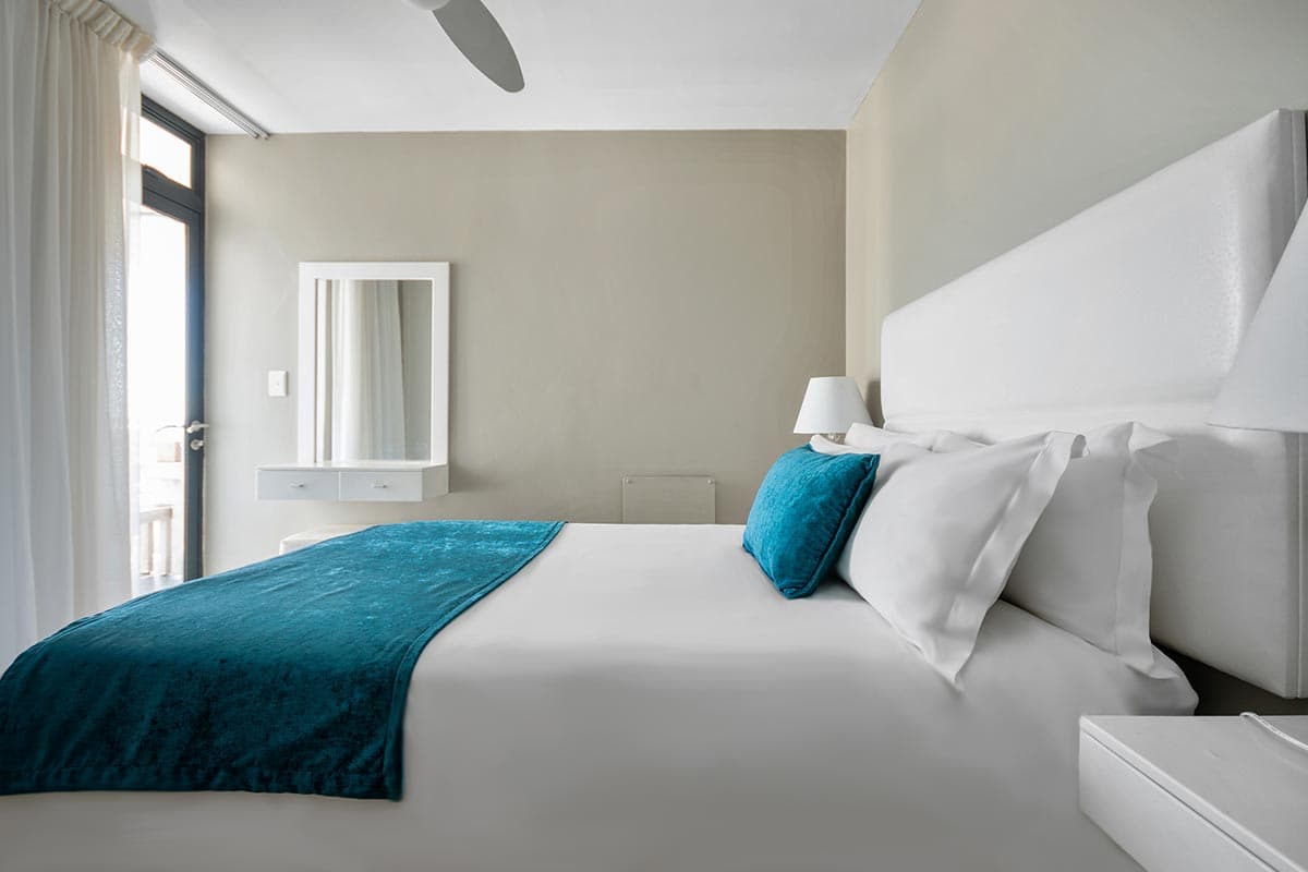 Three Bedroom Luxury Suite – living area