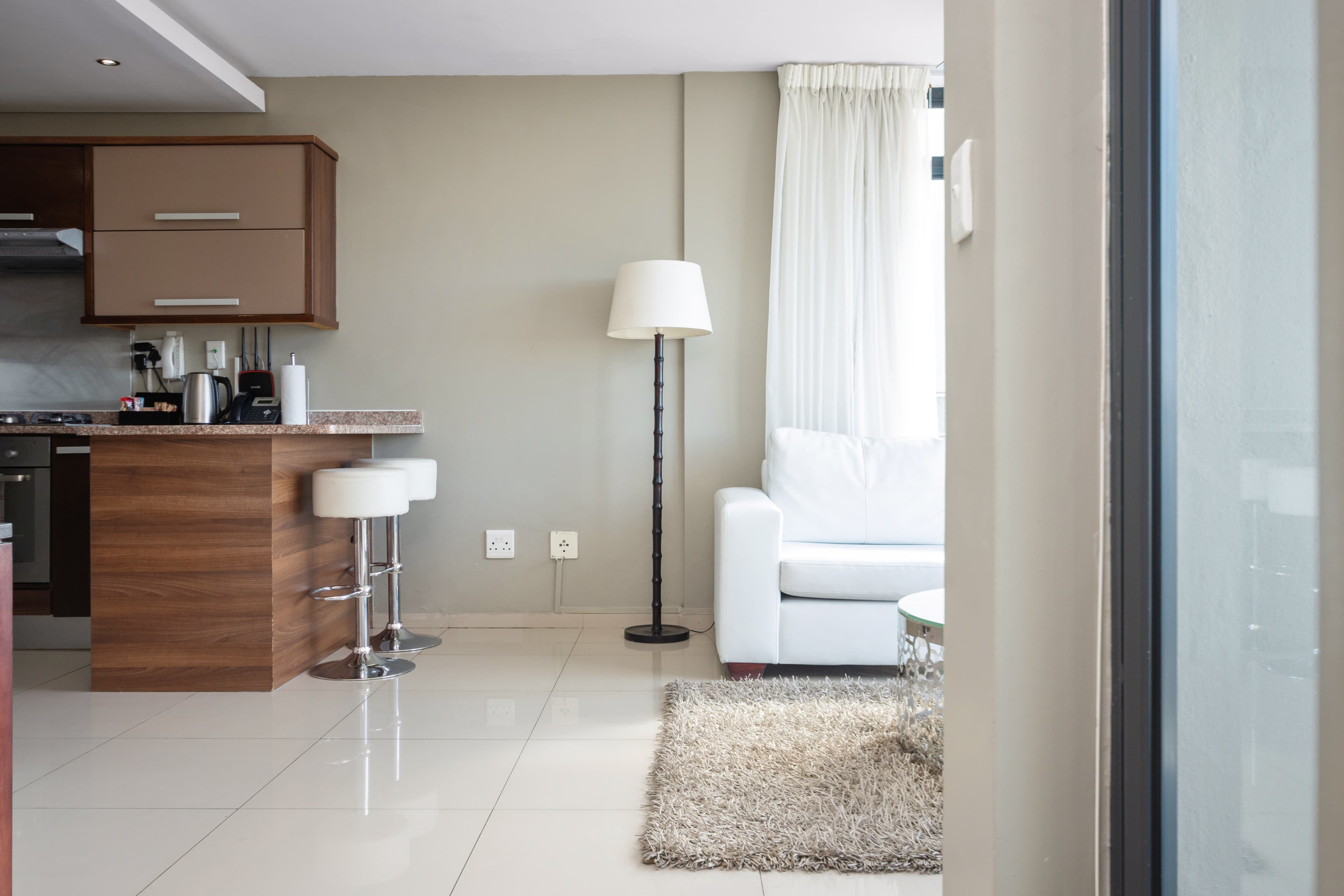 One Bedroom Luxury Suite – photo 7