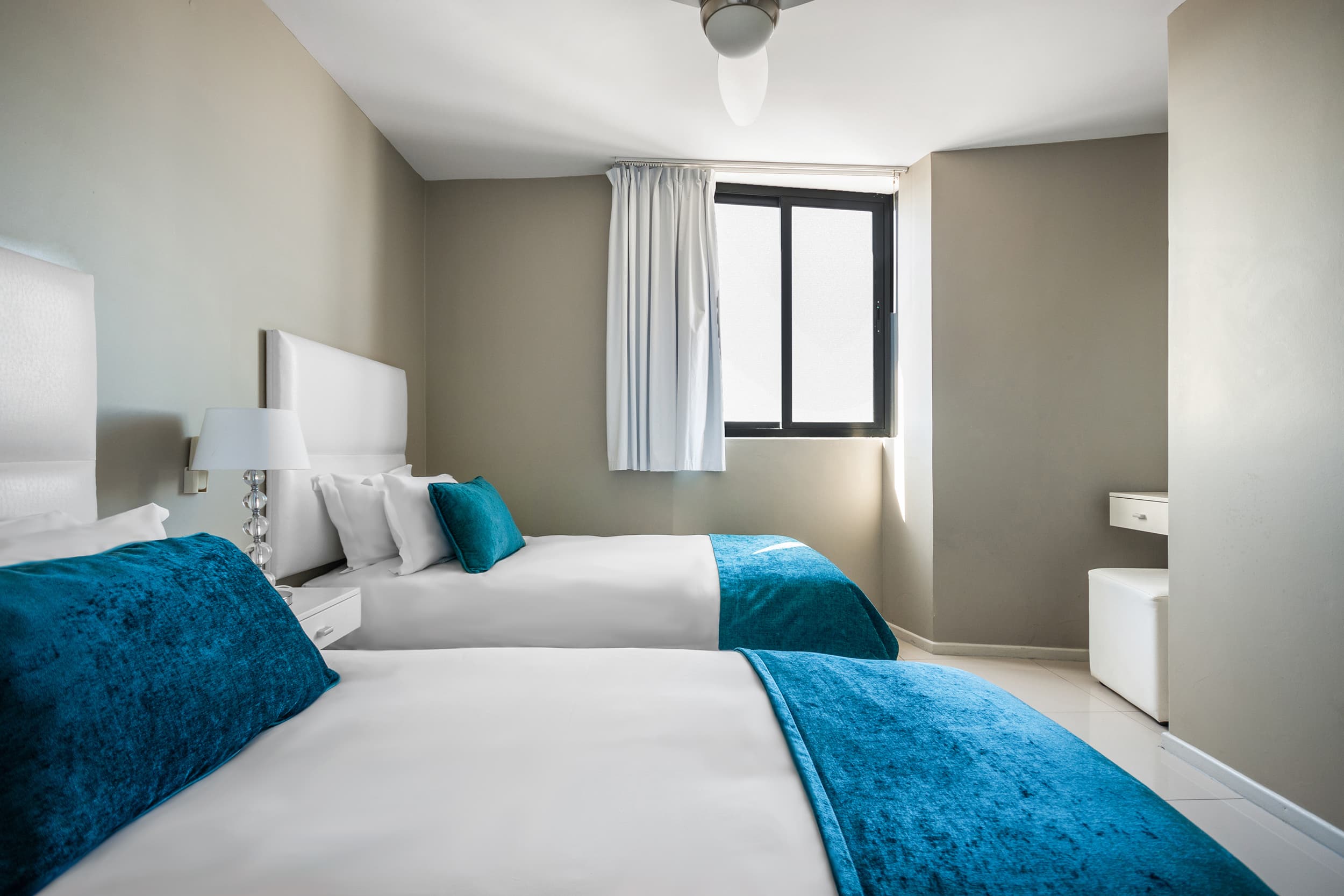Three Bedroom Deluxe Suite – photo 16