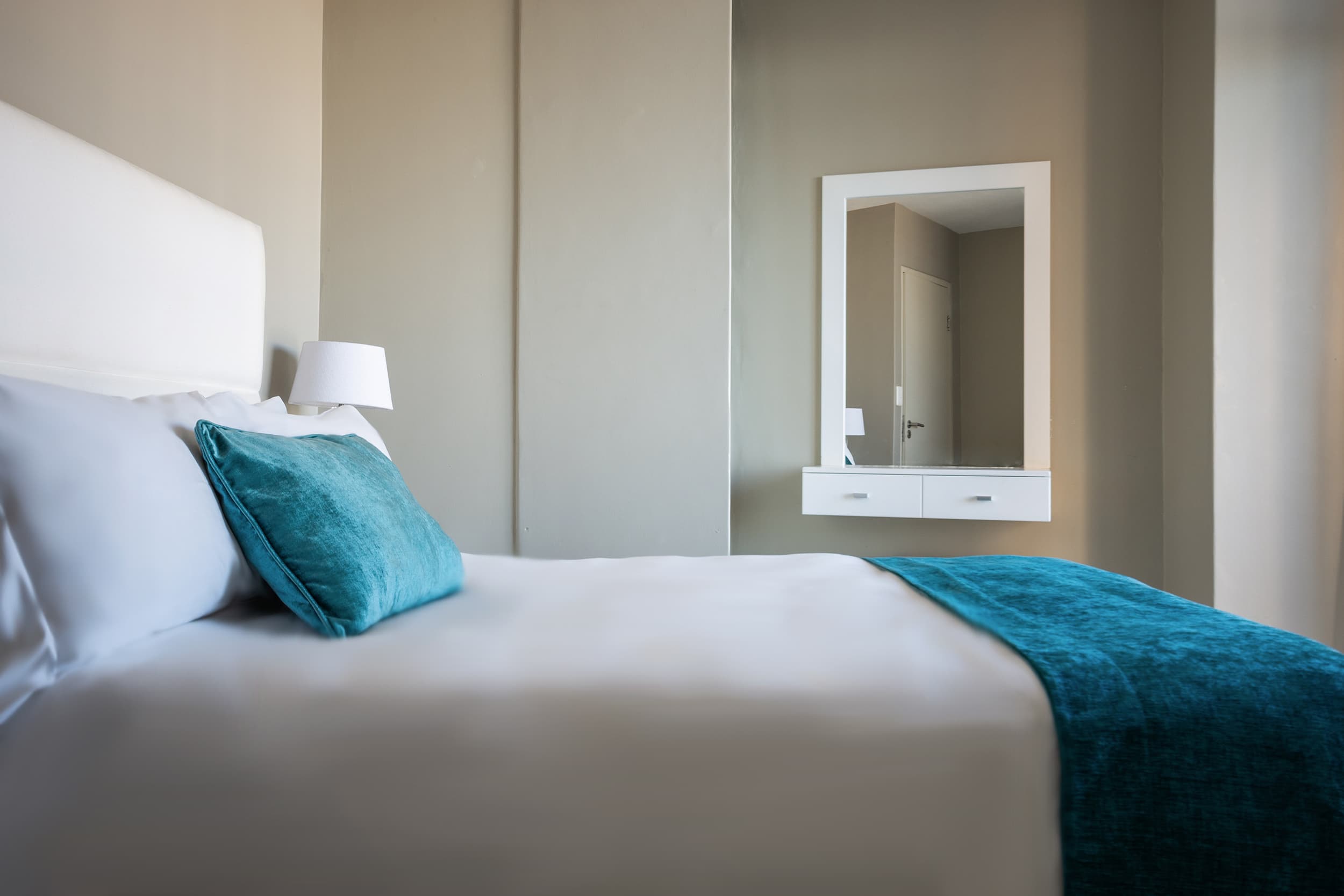Three Bedroom Deluxe Suite – photo 10