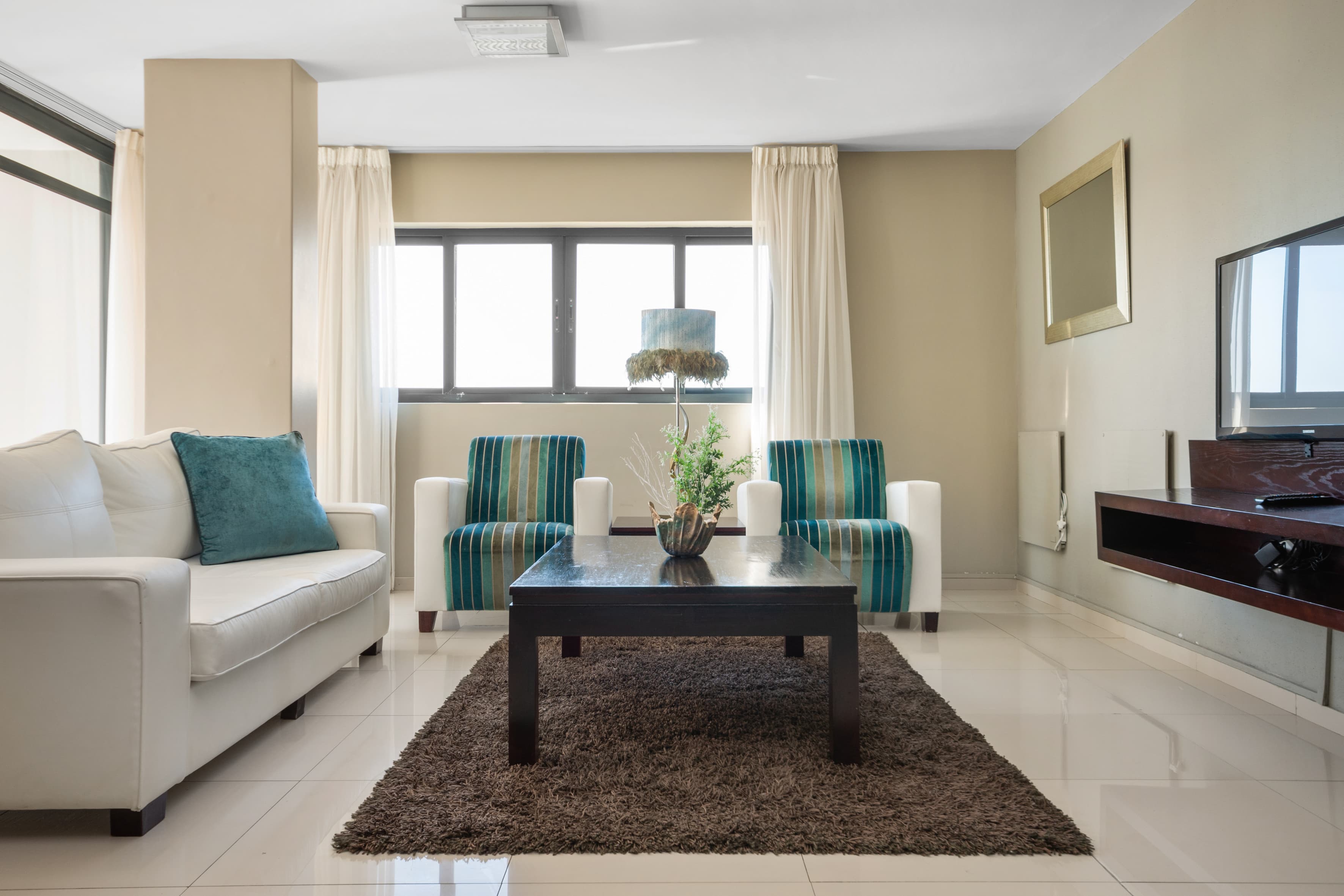Three Bedroom Deluxe Suite – photo 2