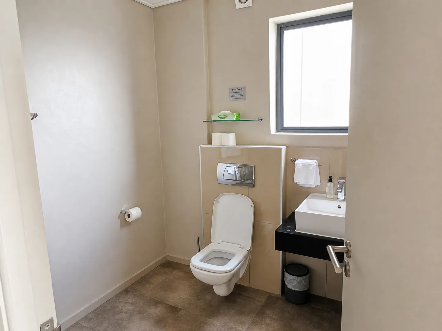 Three Bedroom Penthouse Suite — photo 12