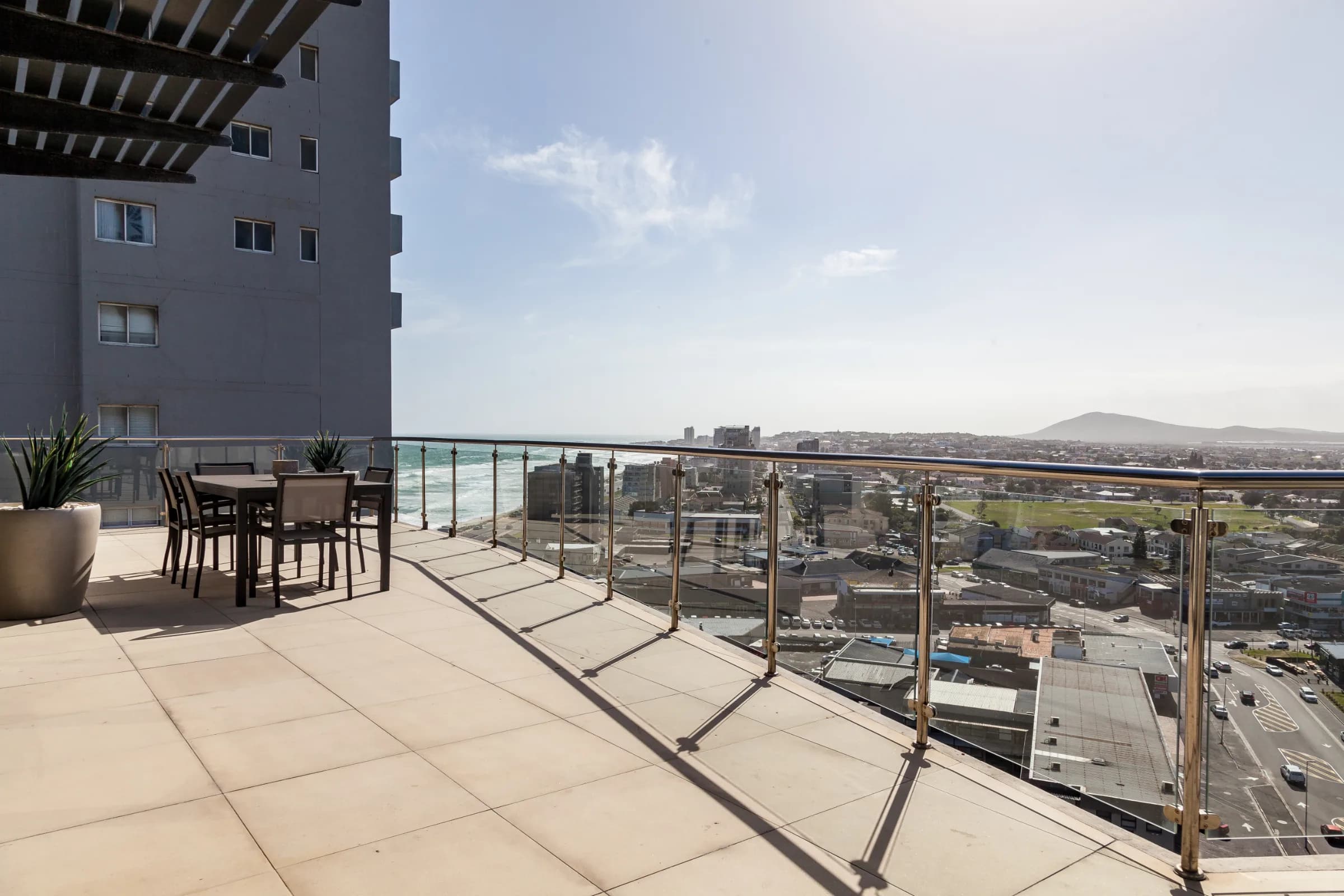Three Bedroom Penthouse Suite — photo 14